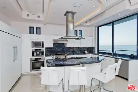 27082 Malibu Cove Colony Dr, Malibu, CA 90265 — photo 14