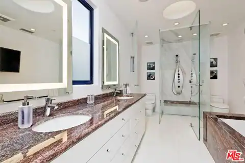 27082 Malibu Cove Colony Dr, Malibu, CA 90265 — photo 17