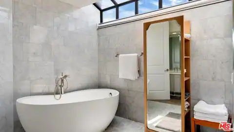 25252 Malibu Rd #Upper Unit, Malibu, CA 90265 — photo 12