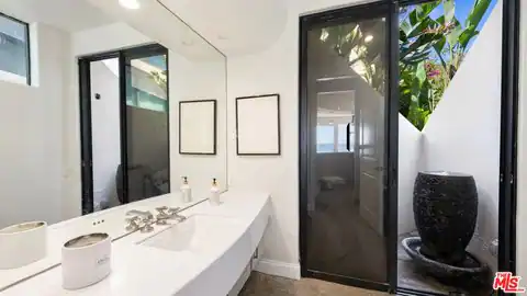 25252 Malibu Rd #Upper Unit, Malibu, CA 90265 — photo 13