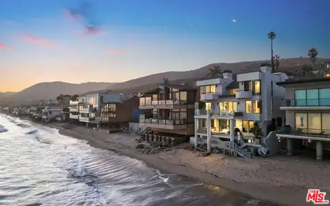 25252 Malibu Rd #Upper Unit, Malibu, CA 90265 — photo 2