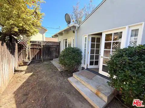 10739 Aqua Vista St, North Hollywood, CA 91602 — photo 17