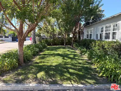10739 Aqua Vista St, North Hollywood, CA 91602 — photo 2