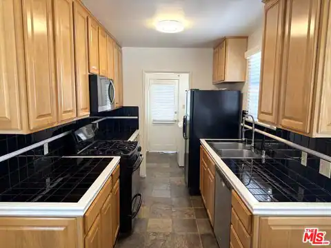 10739 Aqua Vista St, North Hollywood, CA 91602 — photo 7