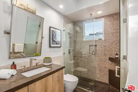 930 N Tigertail Rd, Los Angeles, CA 90049 — photo 17