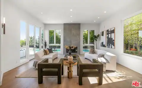 930 N Tigertail Rd, Los Angeles, CA 90049 — photo 3