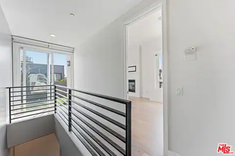 438 Arnaz Dr #106, Los Angeles, CA 90048 — photo 10