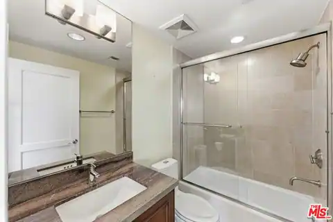 438 Arnaz Dr #106, Los Angeles, CA 90048 — photo 6