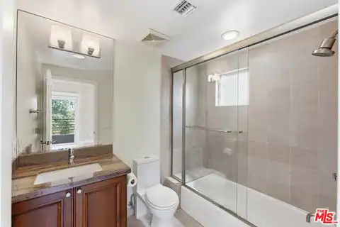 438 Arnaz Dr #106, Los Angeles, CA 90048 — photo 8