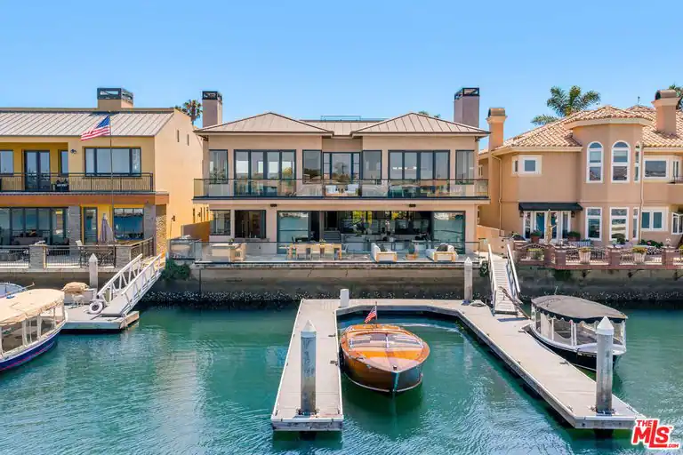 16462 Malden Cir, Huntington Beach, CA 92649