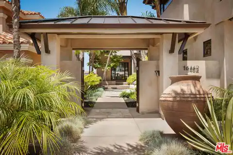 16462 Malden Cir, Huntington Beach, CA 92649 — photo 2