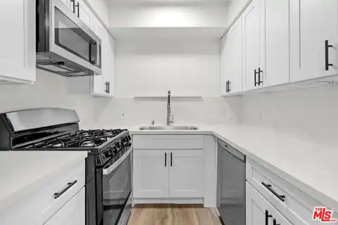 7825 W Manchester Ave #4, Playa Del Rey, CA 90293 — photo 6
