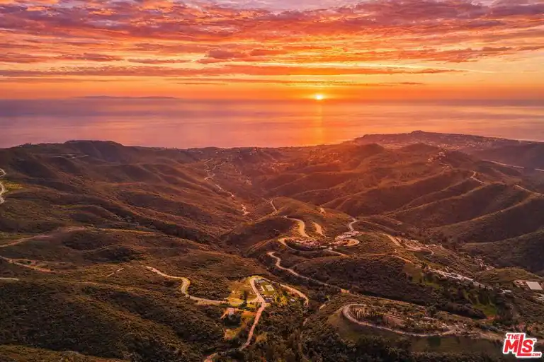 2100 Mcreynolds Road, Malibu, CA 90265