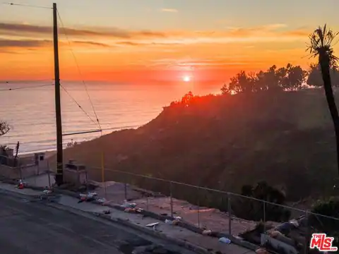 429 Puerto Del Mar, Pacific Palisades, CA 90272 — photo 12