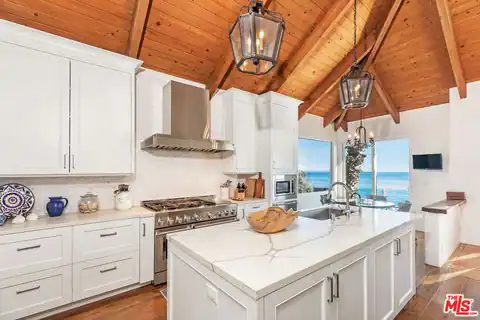 24408 Malibu Rd, Malibu, CA 90265 — photo 15