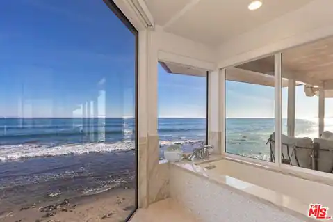 24408 Malibu Rd, Malibu, CA 90265 — photo 24