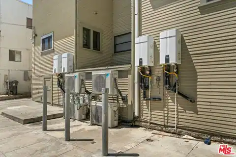 1140 Lemoyne St, Los Angeles, CA 90026 — photo 32