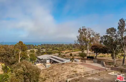 6754 Dume Dr, Malibu, CA 90265 — photo 5