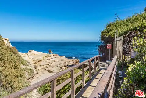 6754 Dume Dr, Malibu, CA 90265 — photo 9