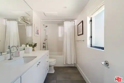 15490 Milldale Dr, Los Angeles, CA 90077 — photo 15