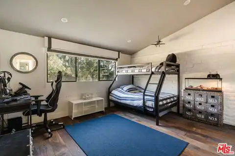 15490 Milldale Dr, Los Angeles, CA 90077 — photo 18