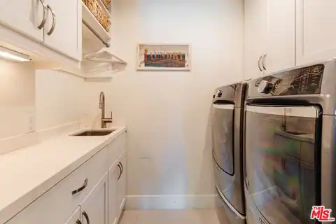 15490 Milldale Dr, Los Angeles, CA 90077 — photo 20