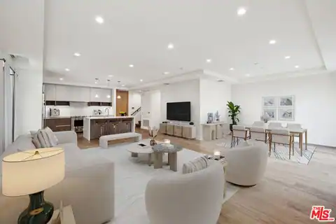 725 N Croft Ave #109, Los Angeles, CA 90069 — photo 10