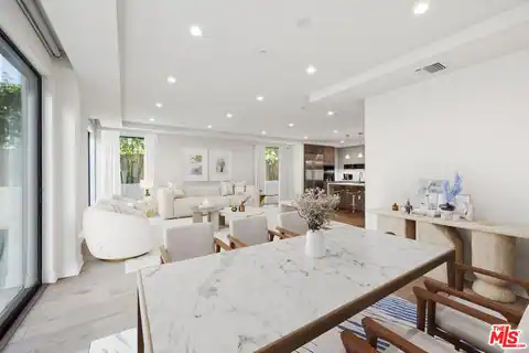 725 N Croft Ave #109, Los Angeles, CA 90069 — photo 9