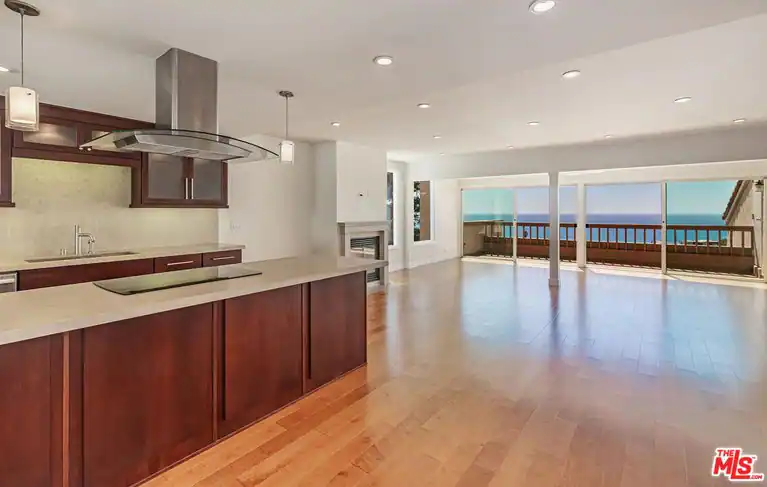 23914 DE Ville Way #D, Malibu, CA 90265