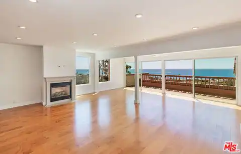 23914 DE Ville Way #D, Malibu, CA 90265 — photo 2