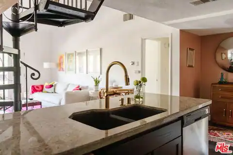 2700 Cahuenga Blvd #4319, Los Angeles, CA 90068 — photo 13