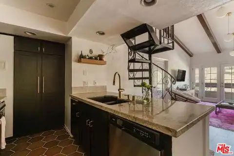 2700 Cahuenga Blvd #4319, Los Angeles, CA 90068 — photo 16