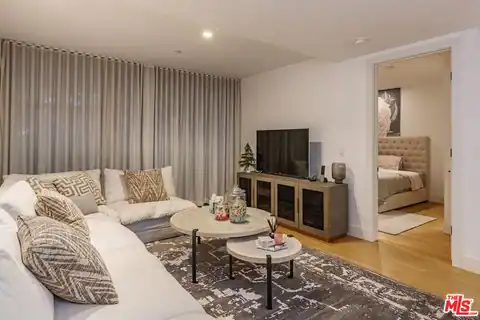 10777 Wilshire Blvd #205, Los Angeles, CA 90024 — photo 23