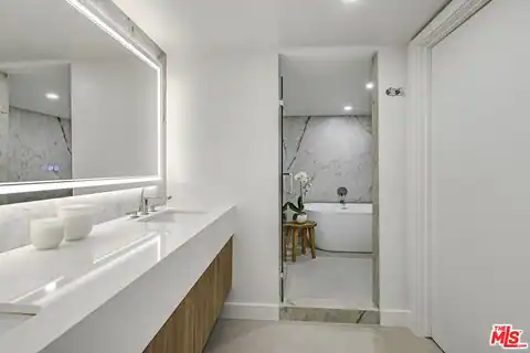333 N Palm Dr #202, Beverly Hills, CA 90210 — photo 8