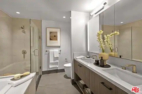 9001 Santa Monica Blvd #402, West Hollywood, CA 90069 — photo 17
