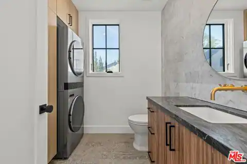 5538 Tova Rd, Sherman Oaks, CA 91411 — photo 16