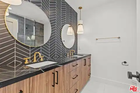 5538 Tova Rd, Sherman Oaks, CA 91411 — photo 9