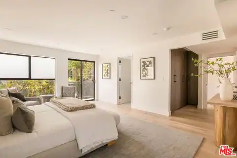 924 West Knoll Dr, West Hollywood, CA 90069 — photo 32