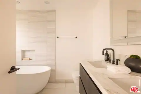 924 West Knoll Dr, West Hollywood, CA 90069 — photo 37