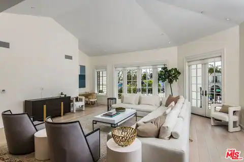 15225 Palisades Village Ln #205, Pacific Palisades, CA 90272 — photo 3