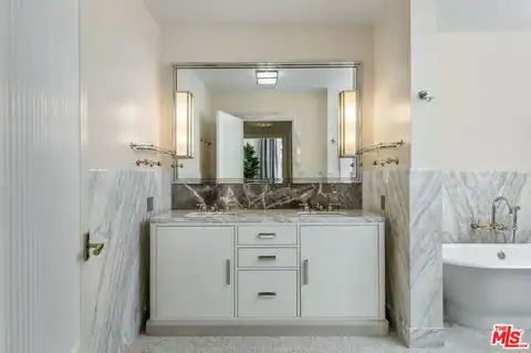 15225 Palisades Village Ln #205, Pacific Palisades, CA 90272 — photo 30