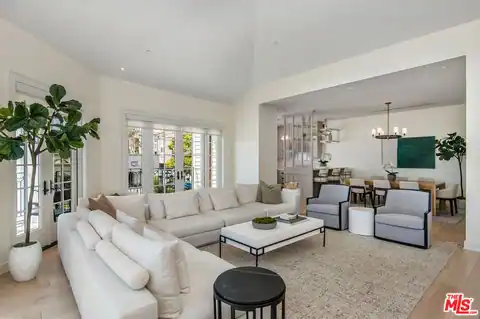 15225 Palisades Village Ln #205, Pacific Palisades, CA 90272 — photo 4