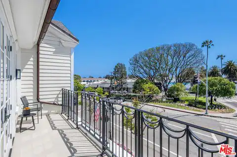 15225 Palisades Village Ln #206, Pacific Palisades, CA 90272 — photo 10