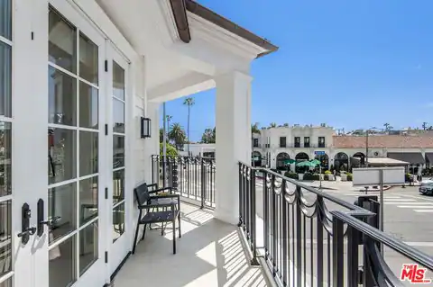 15225 Palisades Village Ln #206, Pacific Palisades, CA 90272 — photo 11
