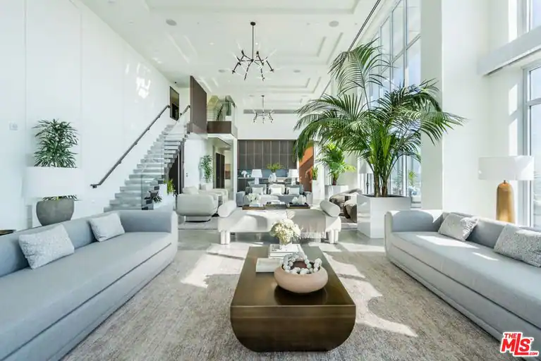 825 S Hill St #Penthouse, Los Angeles, CA 90014