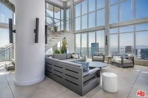 825 S Hill St #Penthouse, Los Angeles, CA 90014 — photo 11
