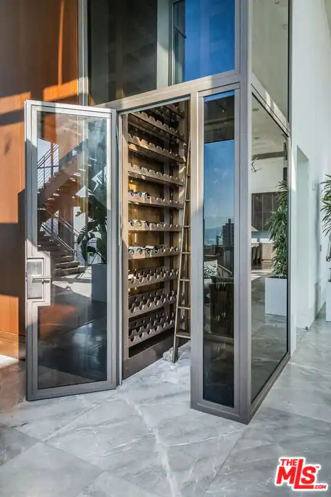 825 S Hill St #Penthouse, Los Angeles, CA 90014 — photo 20