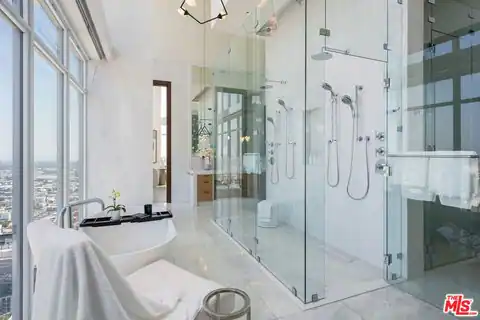 825 S Hill St #Penthouse, Los Angeles, CA 90014 — photo 33