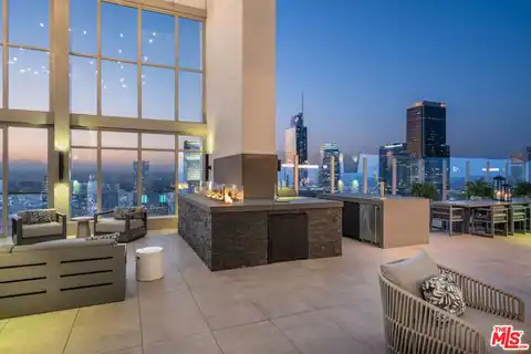 825 S Hill St #Penthouse, Los Angeles, CA 90014 — photo 42
