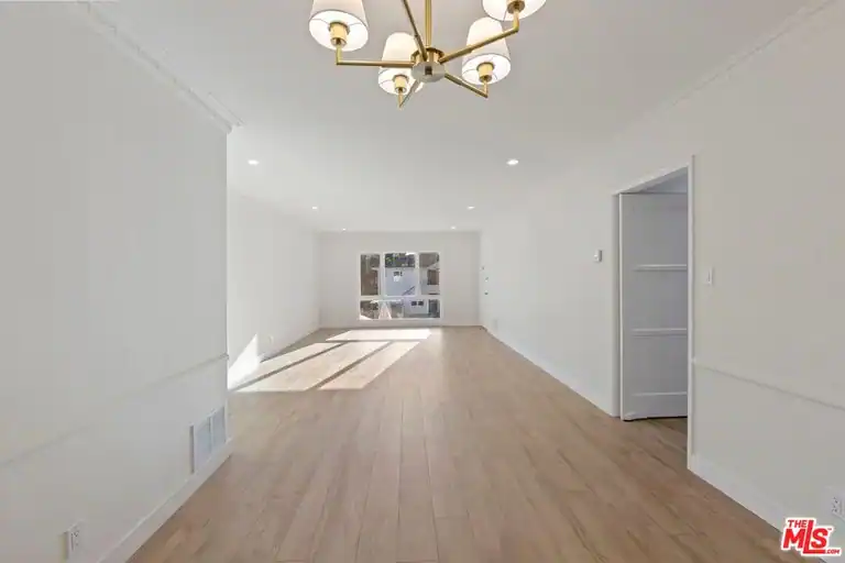 1252 N Crescent Heights #2, West Hollywood, CA 90046